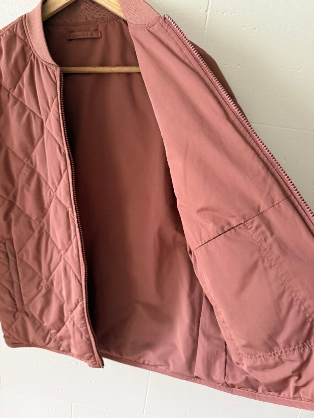 Frank & Oak | The Skyline Reversible Quilted Bomber in Rustic Brown | Small - Picture 10 of 13